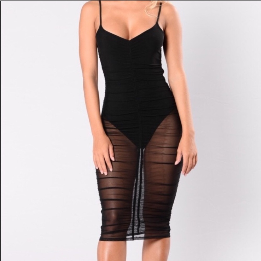 Fashion nova dress never worn